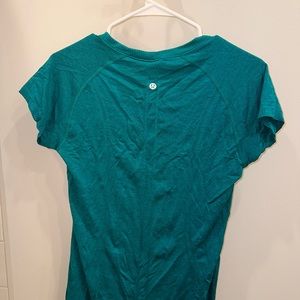 Lululemon swiftly top